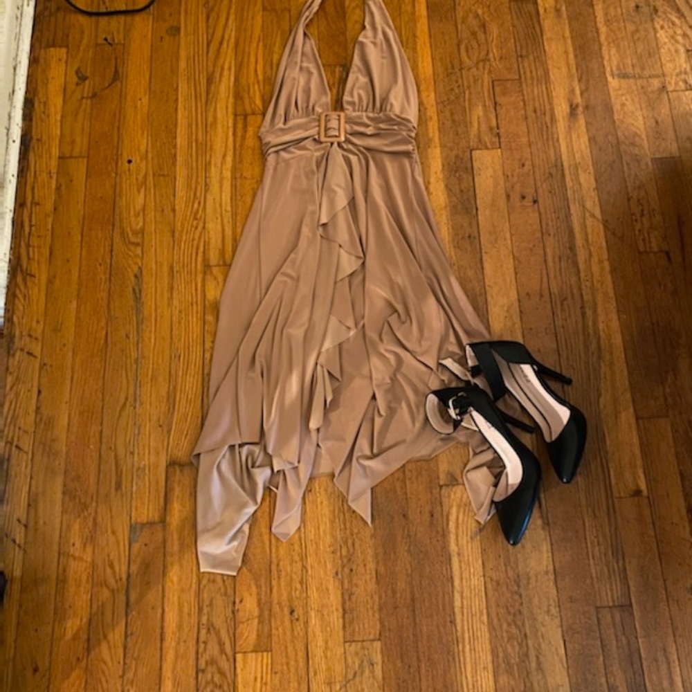 A pretty tan summer dress!!!
